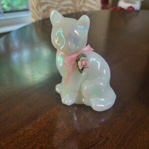 White Iridescent Marbel Kitty Figurine